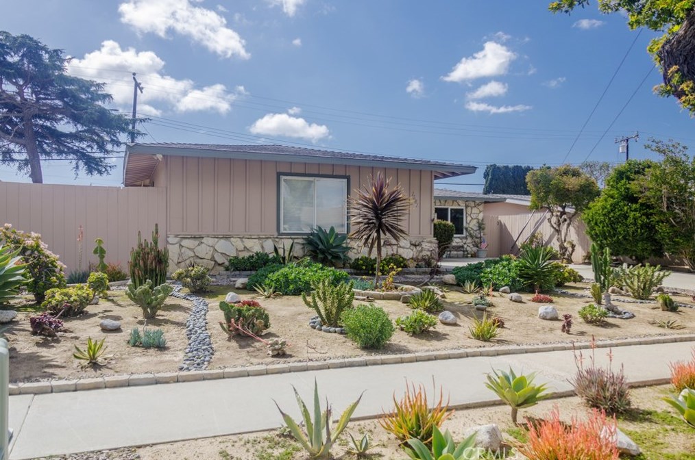 1681 Gisler Ave, Costa Mesa, CA 92626