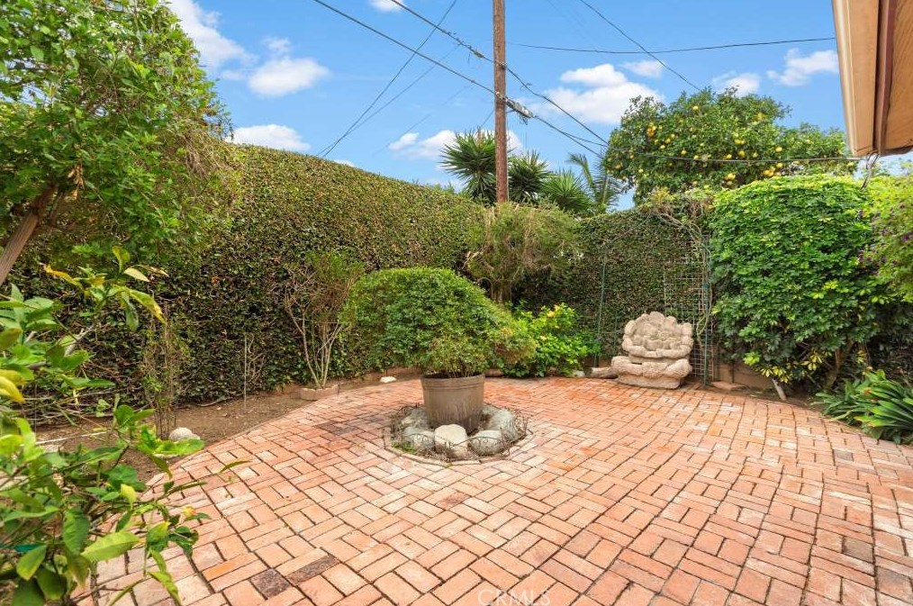 2924 Royal Palm Dr, Costa Mesa CA  92626-3813 exterior