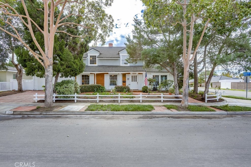 1847 Samar Dr, Costa Mesa, CA 92626