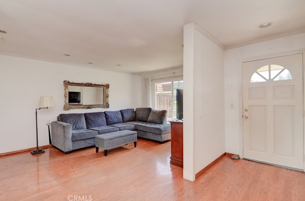 23425 El Reposa, Laguna Beach, CA 92656-1107