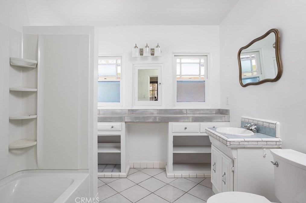 178 Virginia Pl, Costa Mesa CA  92627-1712 exterior