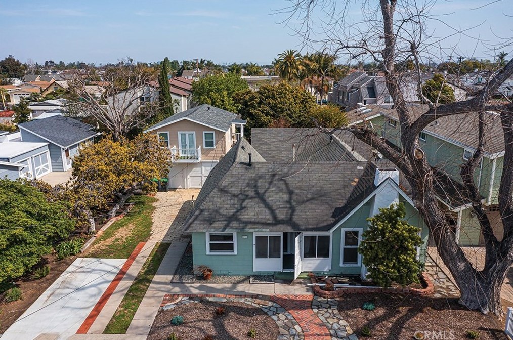 178 Virginia Pl, Costa Mesa CA  92627-1712 exterior
