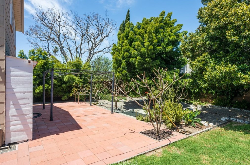 178 Virginia Pl, Costa Mesa CA  92627-1712 exterior