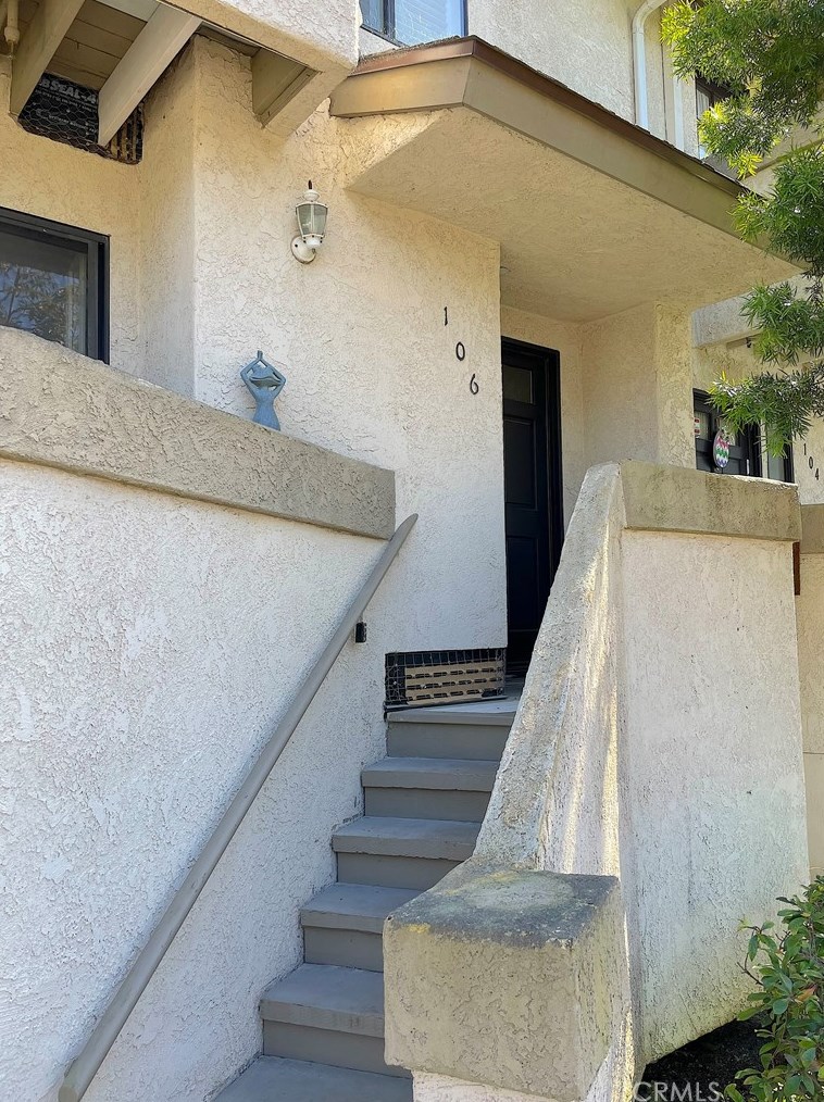 106 Harbor Woods Pl #106, Newport Beach, CA 92660