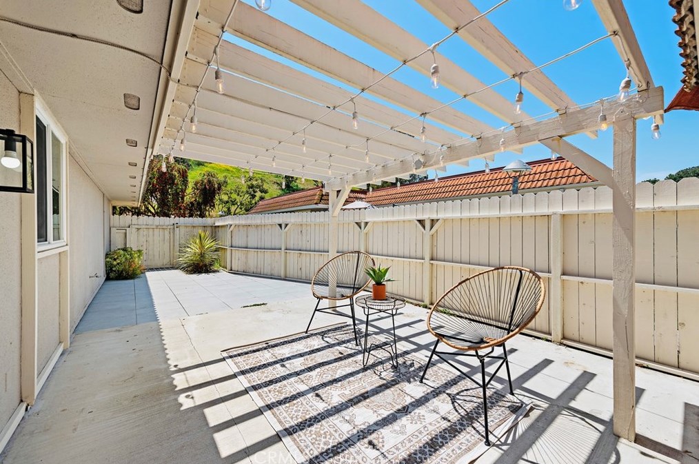 23404 El Reposa, Laguna Beach CA  92656-1106 exterior