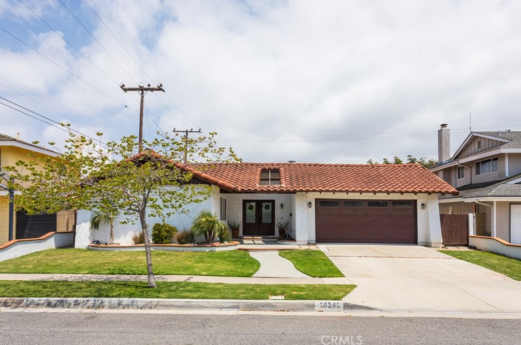 16242 Brimhall Ln, Huntington Beach, CA 92647-3348