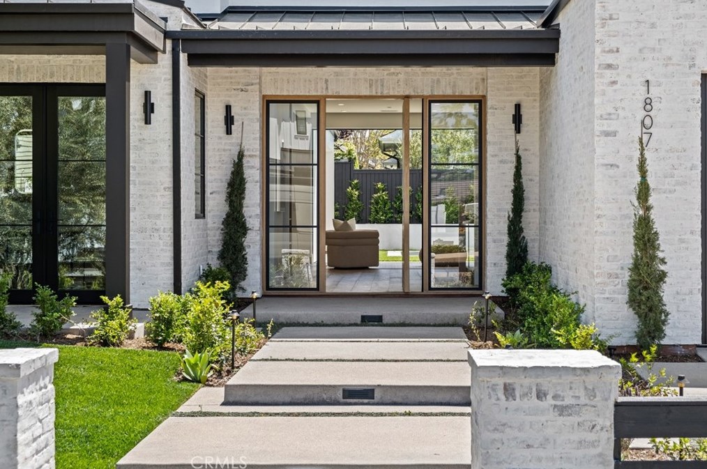 1807 Port Charles Pl, Newport Beach, CA 92660