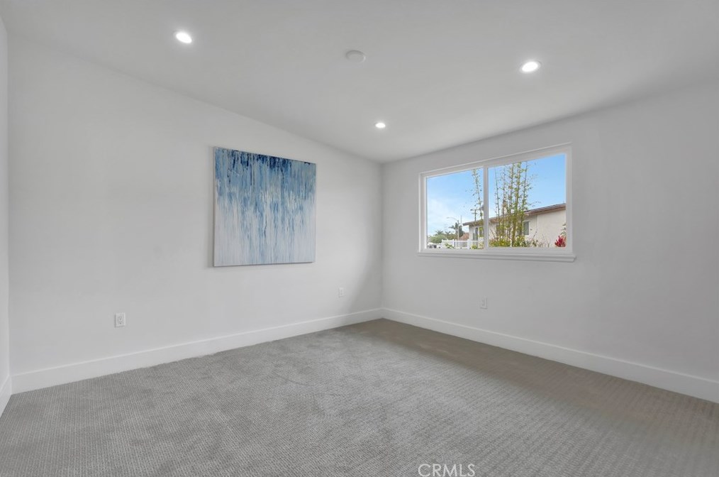 9521 Landfall Dr, Huntington Beach CA  92646-8211 exterior