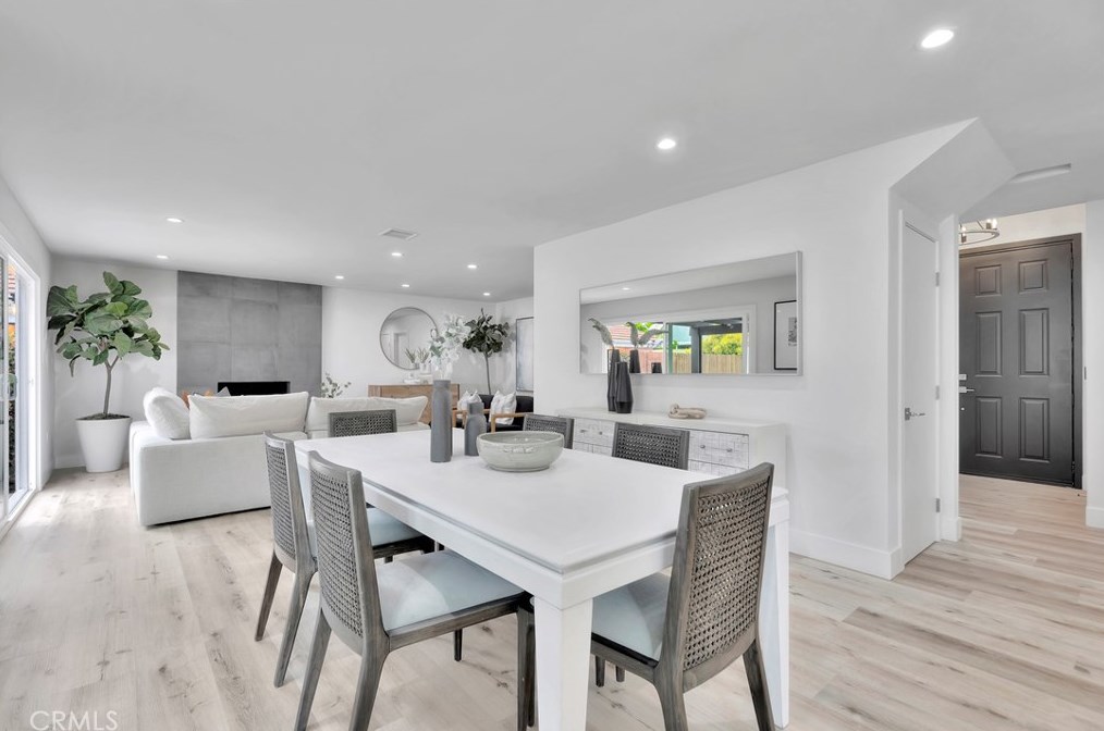 9521 Landfall Dr, Huntington Beach CA  92646-8211 exterior