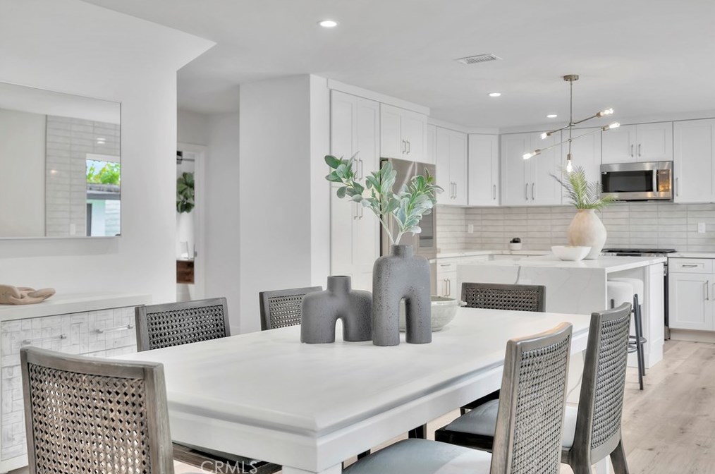 9521 Landfall Dr, Huntington Beach CA  92646-8211 exterior