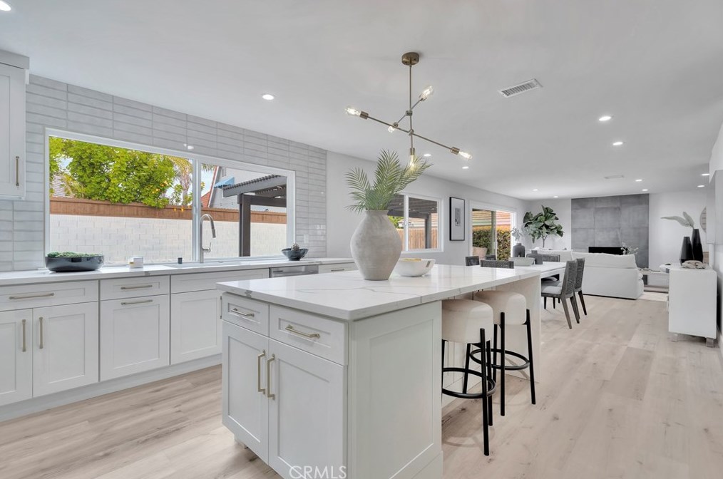 9521 Landfall Dr, Huntington Beach CA  92646-8211 exterior