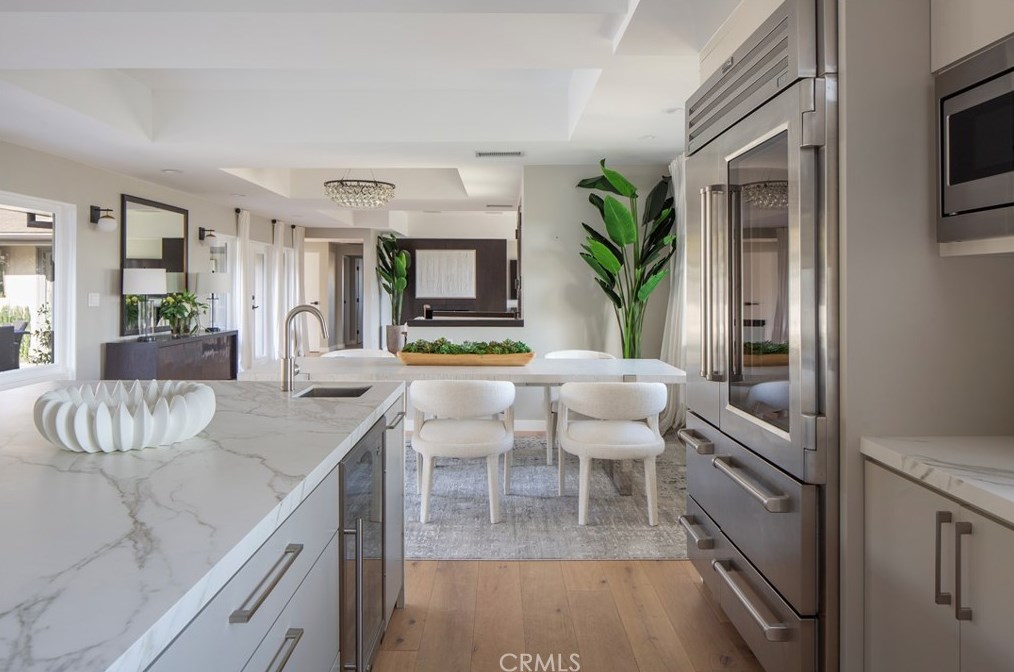 2526 Monaco Dr, Laguna Beach CA  92651-1009 exterior