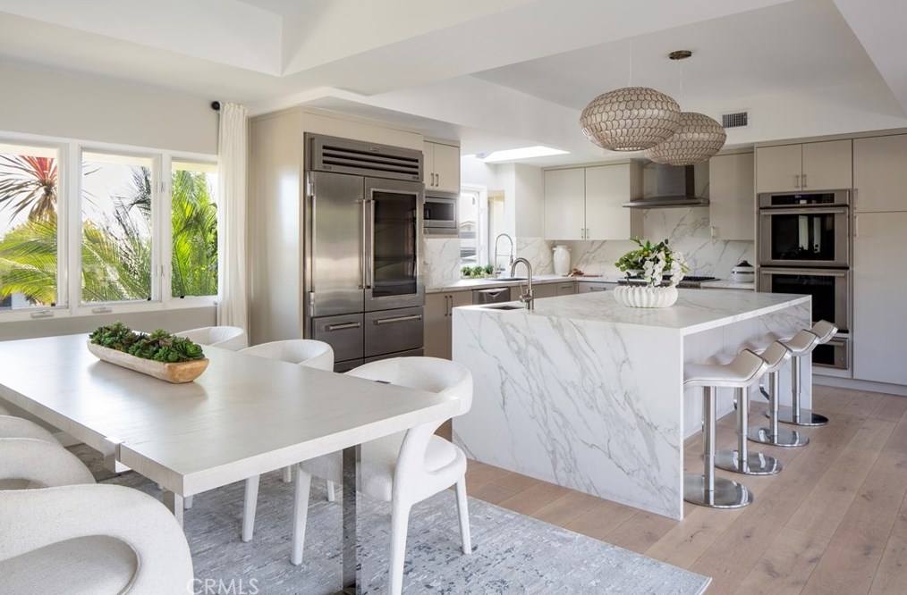 2526 Monaco Dr, Laguna Beach CA  92651-1009 exterior