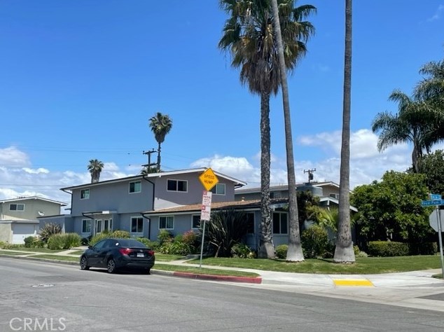 2828 Royal Palm Dr, Costa Mesa, CA 92626-3800