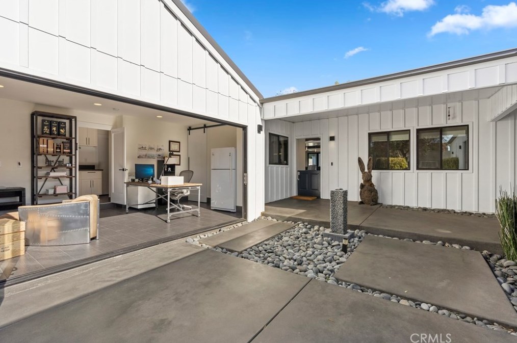 490 Cabrillo St, Costa Mesa, CA 92627