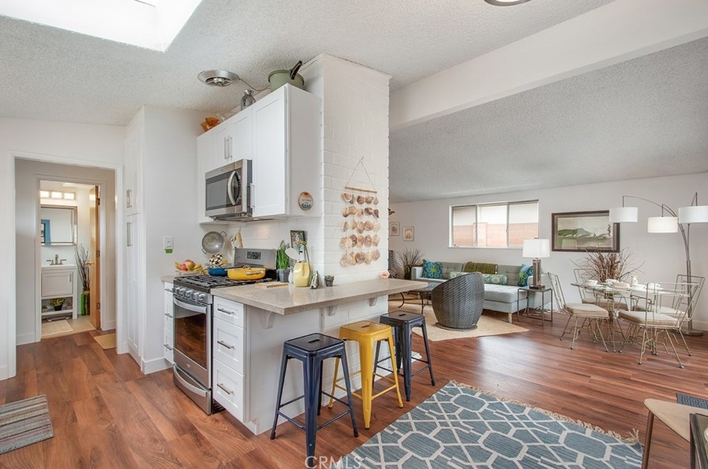 245 Amherst Rd, Costa Mesa, CA 92626-6465