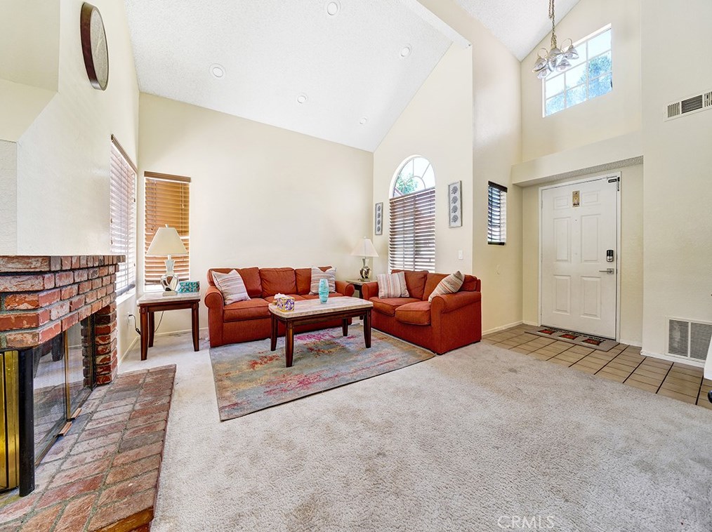 9185 Clay Canyon Dr, Corona, CA 92883-7651