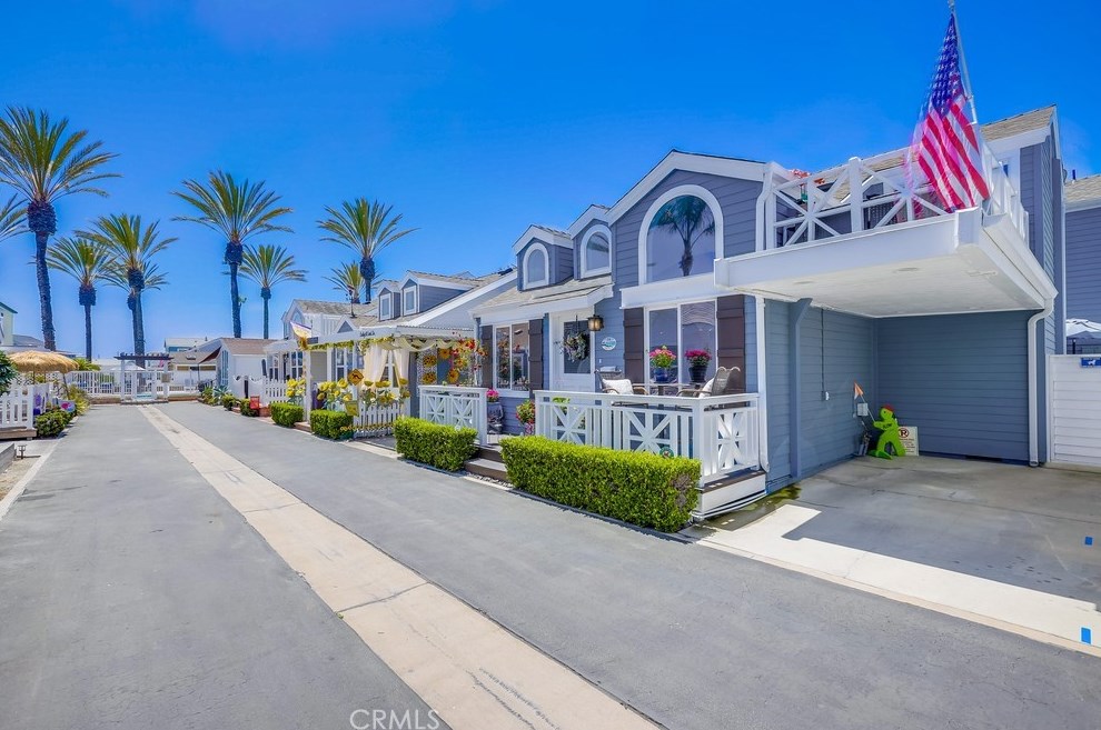 24 Bolivar St, Newport Beach, CA 92663
