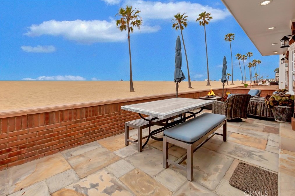 1102 W Oceanfront, Newport Beach, CA 92661