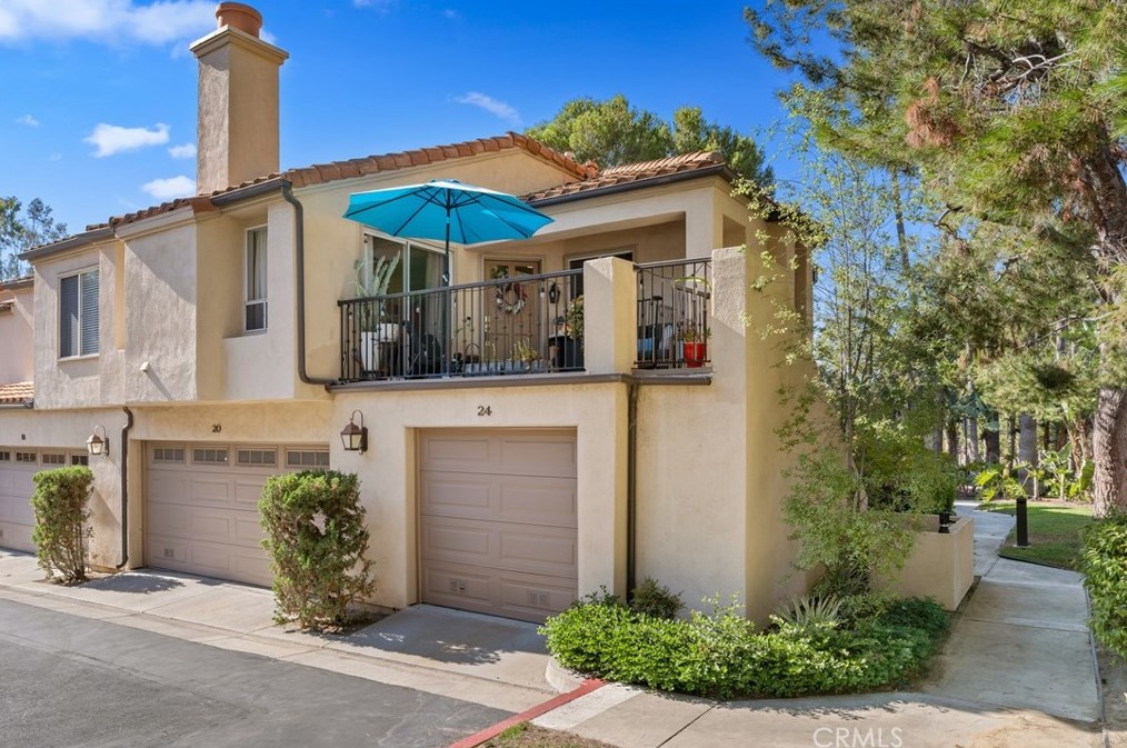 24 Corsica Dr, Newport Beach, CA 92660