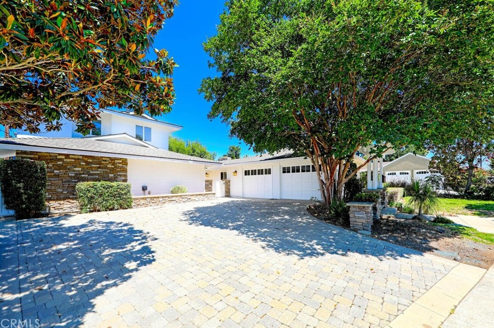 937 E Fairway Dr, Orange, CA 92866