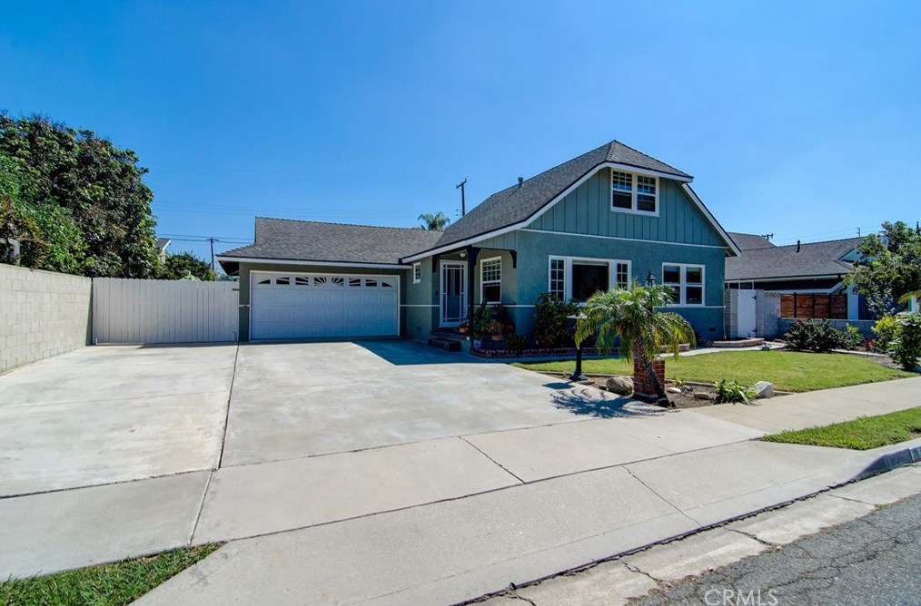 6271 Cherokee Dr, Westminster, CA 92683-2003