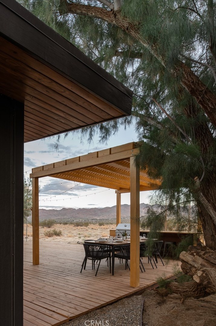 5725 Sunfair Rd, Joshua Tree CA  92252 exterior
