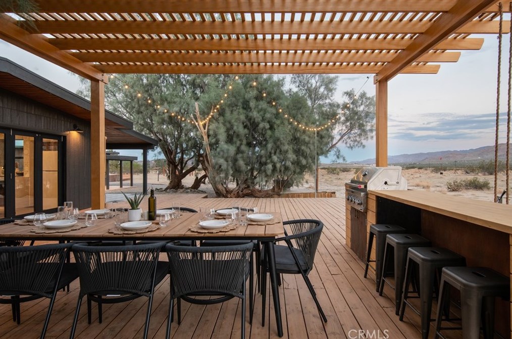 5725 Sunfair Rd, Joshua Tree CA  92252 exterior