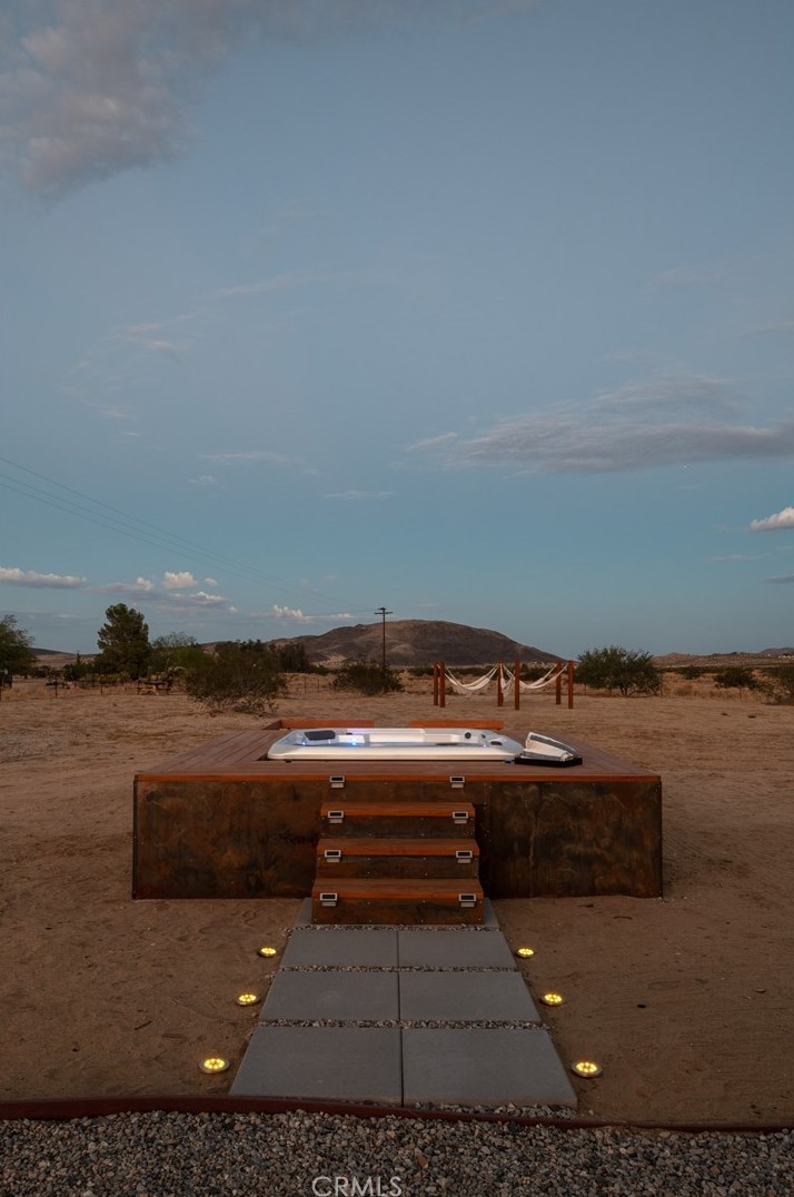 5725 Sunfair Rd, Joshua Tree CA  92252 exterior