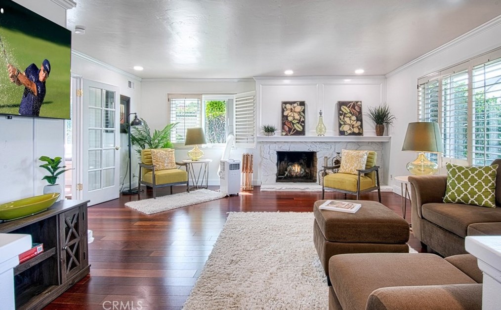 9572 Indian Wells Cir, Huntington Beach, CA 92646-7577