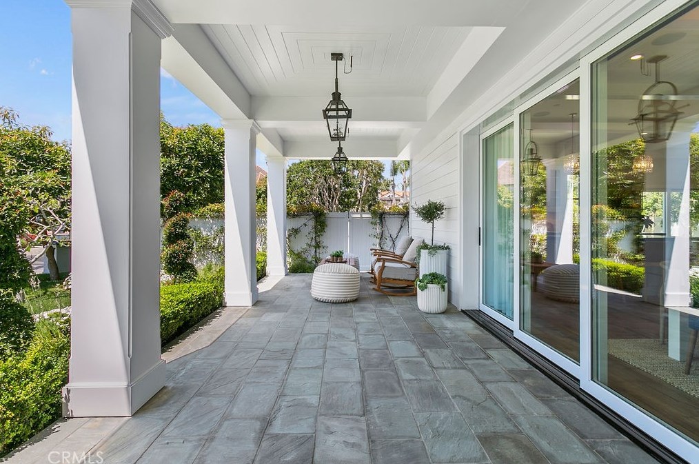 2511 Bayshore Dr, Newport Beach, CA 92663