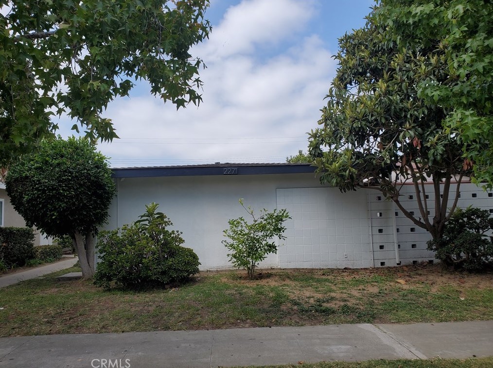 2271 Pomona Ave, Costa Mesa, CA 92627-2938