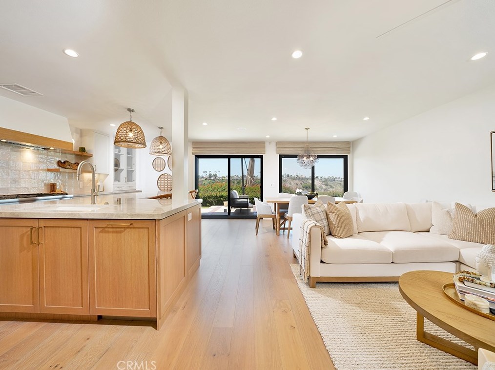 305 Avenida Cerritos, Newport Beach, CA 92660