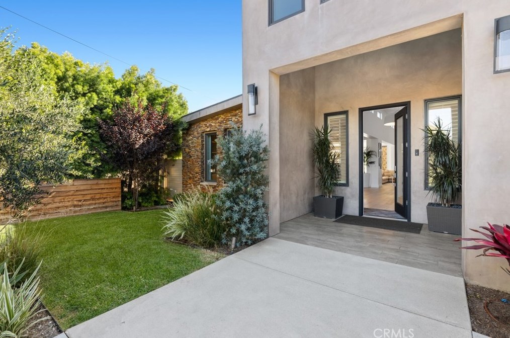 2442 Orange Ave, Costa Mesa CA  92627-1319 exterior