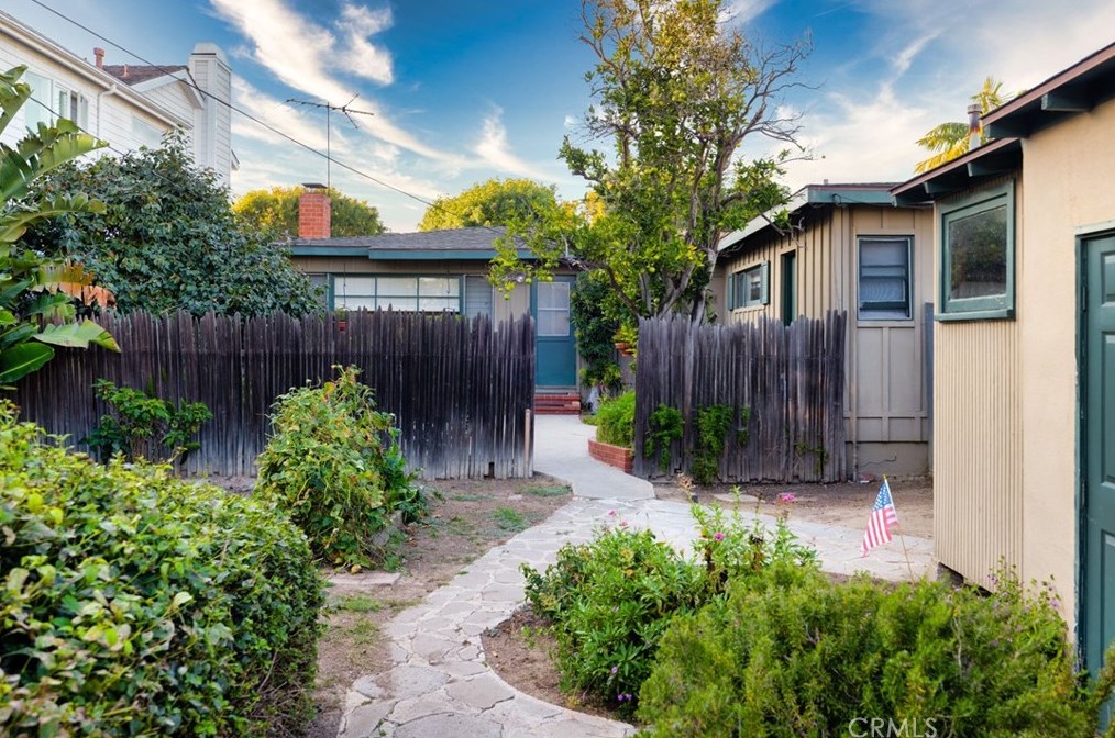 410 Aliso Ave, Newport Beach, CA 92663