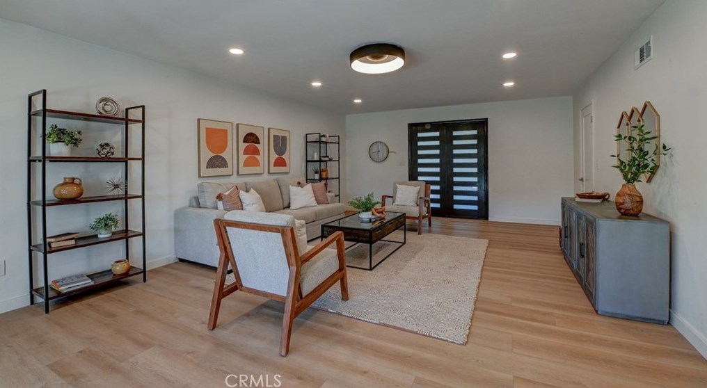 1232 E Live Oak Ct, Anaheim, CA 92805