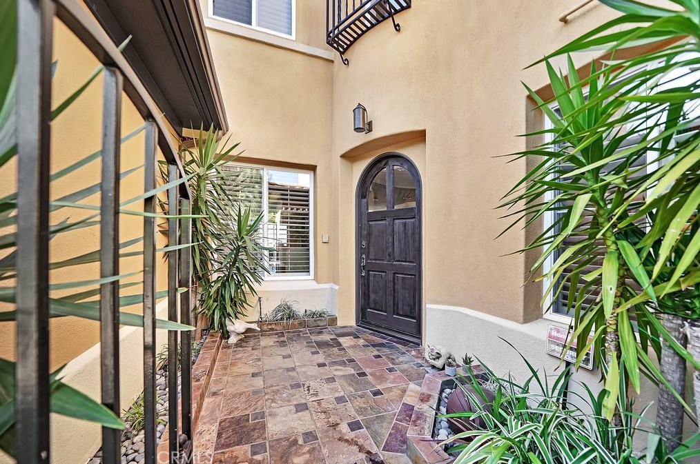 4 Mattina Dr, Newport Beach, CA 92657