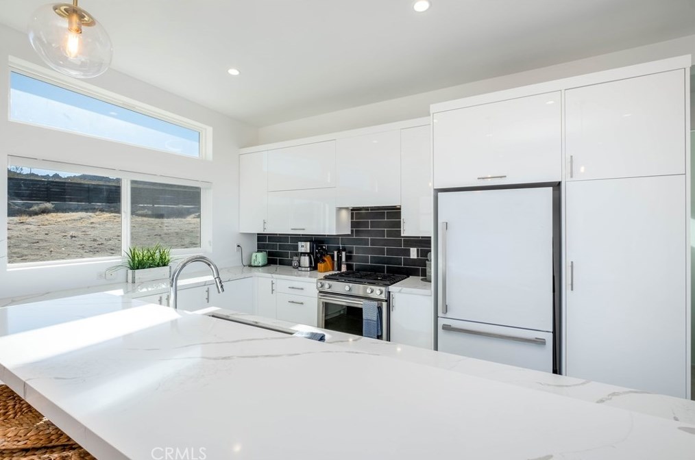 64024 Sullivan Rd, Joshua Tree CA  92252-5176 exterior