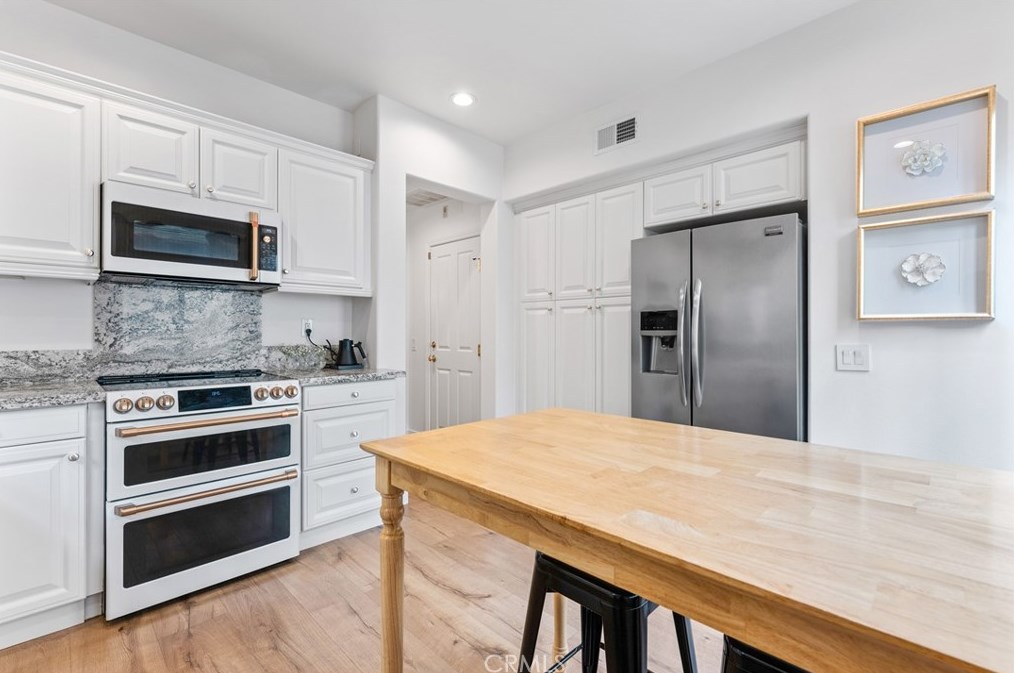 12 Arborside, Irvine CA  92603-0110 exterior