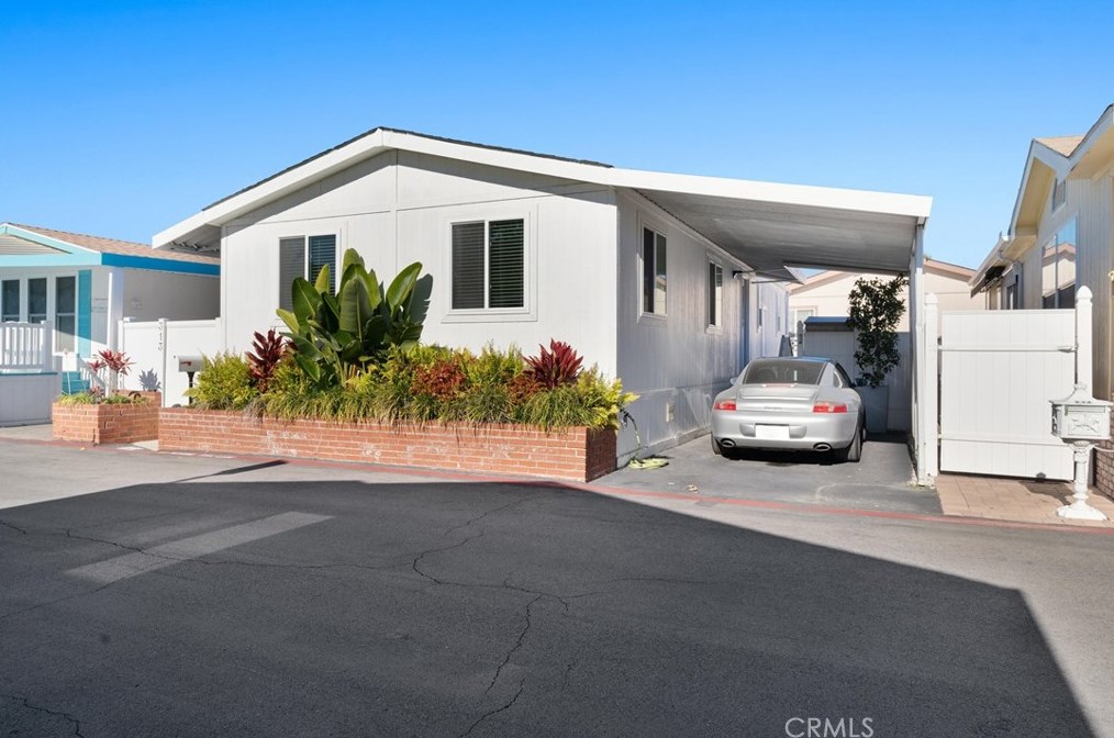 313 Concord Ln, Newport Beach, CA 92660-6161