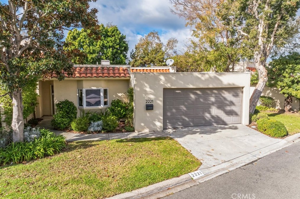 2221 Vista Hogar, Newport Beach, CA 92660