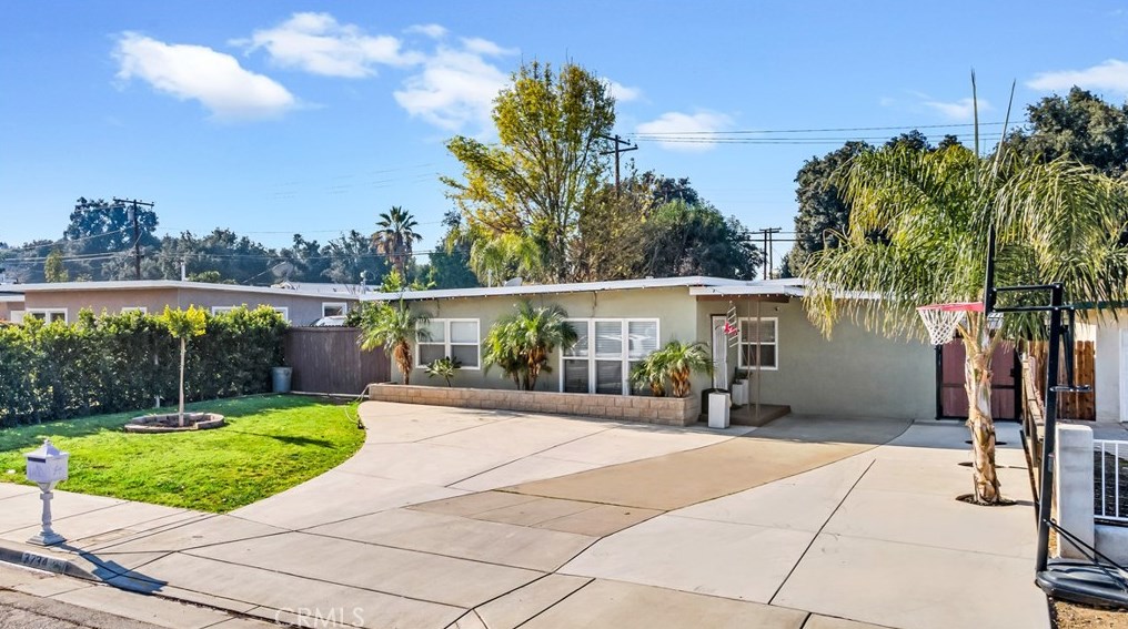 3734 Verde St, Riverside, CA 92504-3775