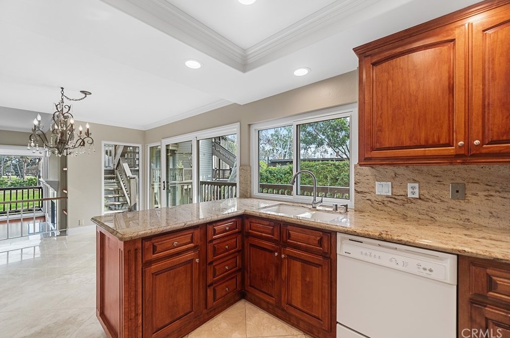 14 Nuevo, Irvine CA  92612-2610 exterior