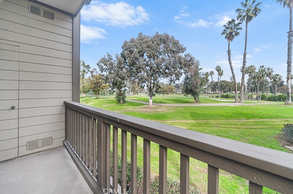 14 Nuevo, Irvine CA  92612-2610 exterior