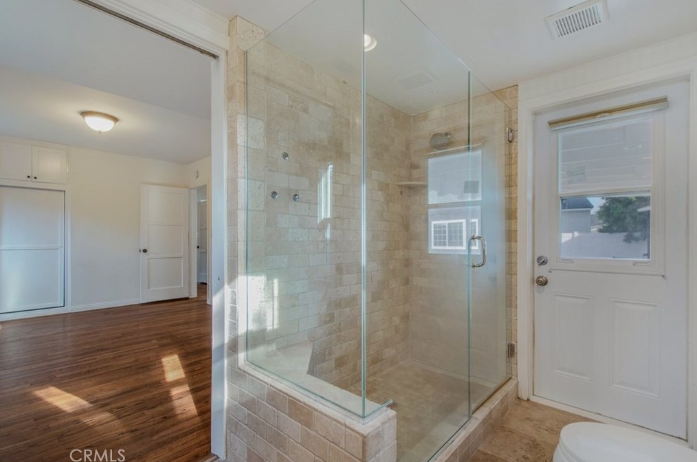 2632 Riverside Dr, Costa Mesa CA  92627-4634 exterior