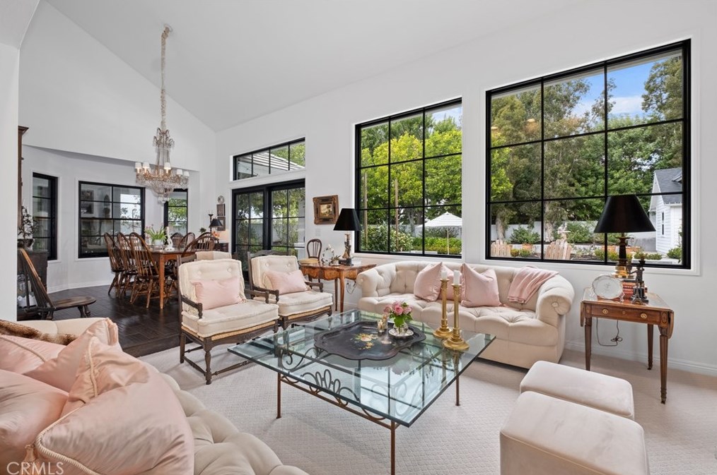 25181 Mustang Dr, Laguna Beach, CA 92653-5747