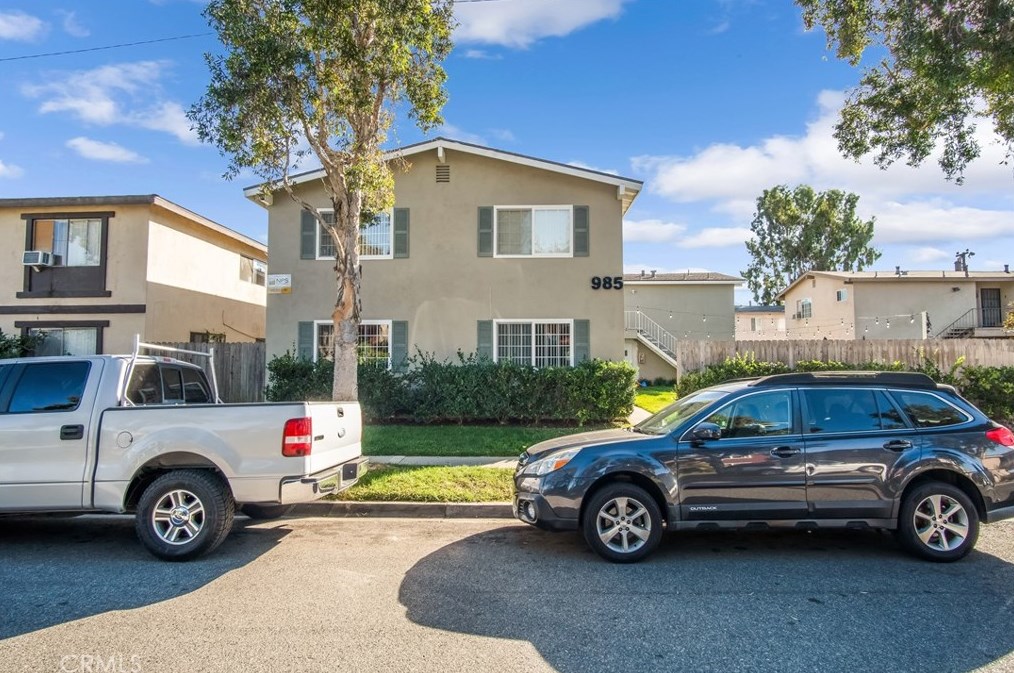 985 Valencia St, Costa Mesa, CA 92626-5754