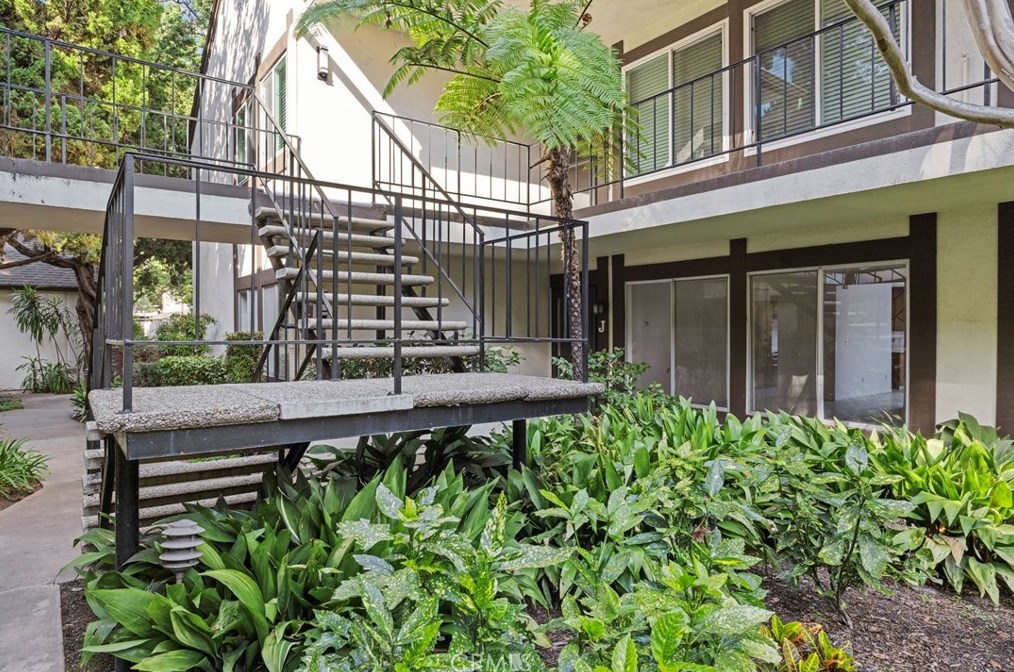 15504 Williams St, Tustin CA  92780-4166 exterior