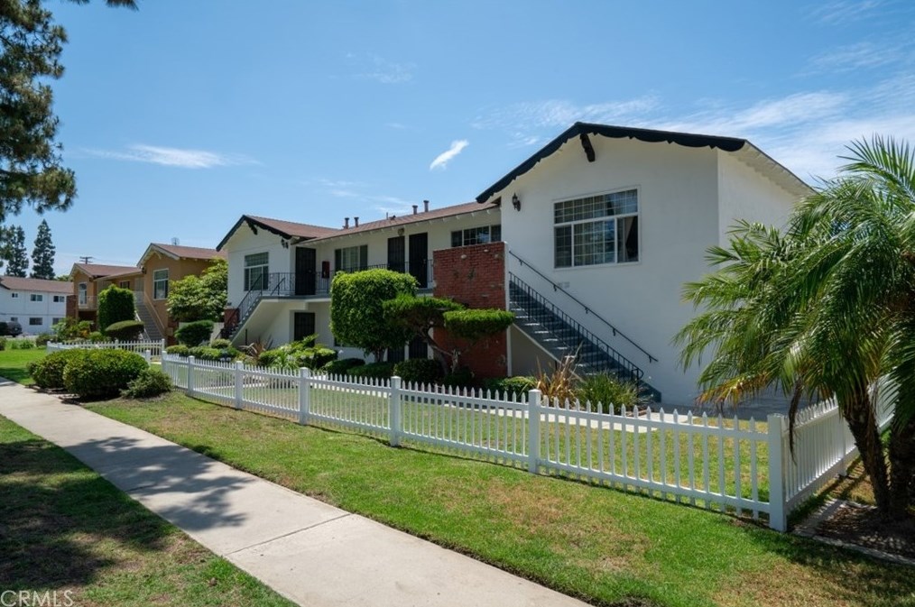 12581 Kensington Ln, Garden Grove, CA 92840