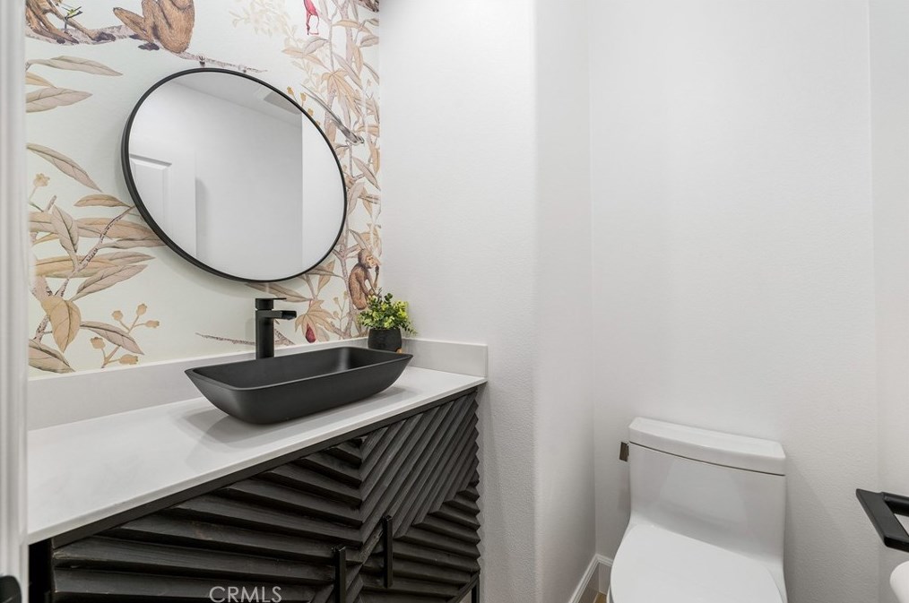 60 Pathstone, Irvine CA  92603-0171 exterior